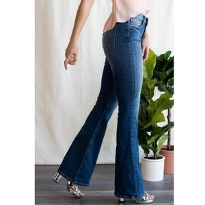 American Rag Blue Wash Flared Jeans 11